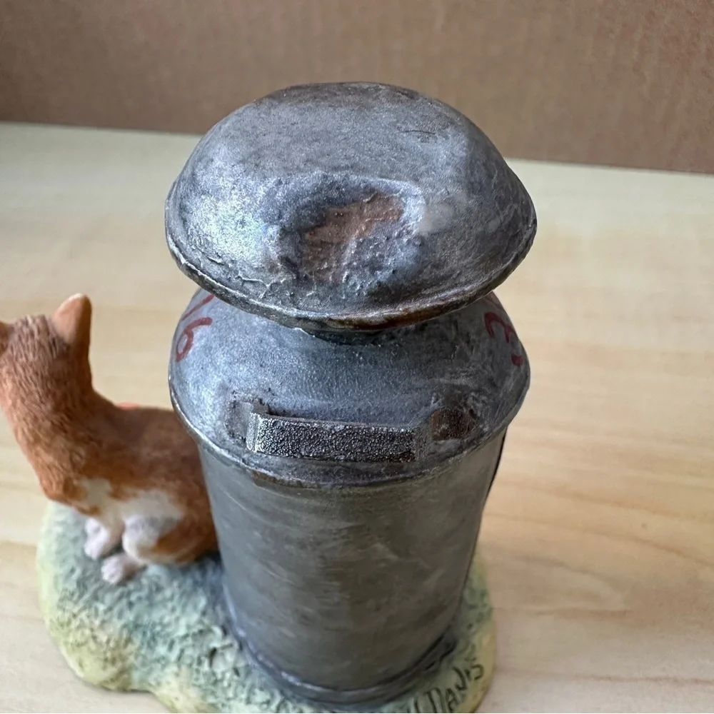 Cat with Milk Can Figurine Lowell Davis 1988 Schmid Scotland Farmhouse Vintage